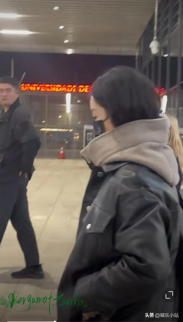 網(wǎng)傳女友藏行李箱 王一博方辟謠