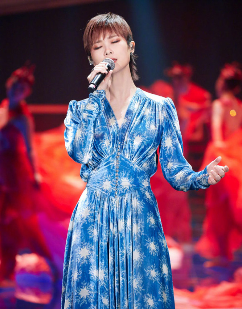 李宇春回應(yīng)與周筆暢時(shí)隔20年再合唱