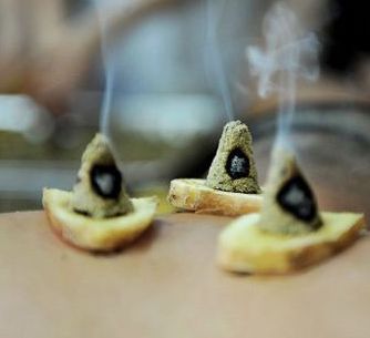 每到冬天就長倒刺是為什么？