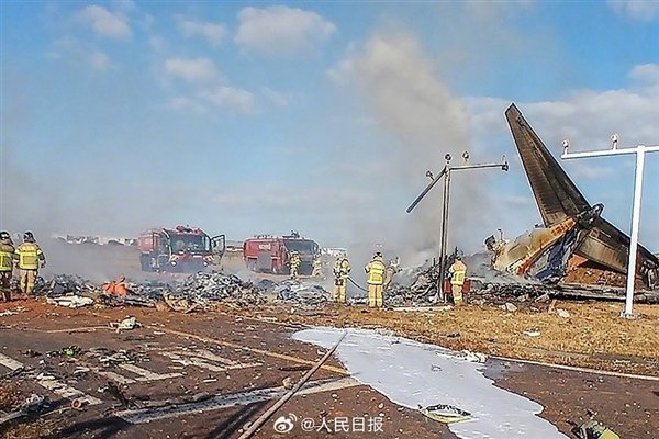 韓客機爆炸2名生還者均為乘務(wù)員